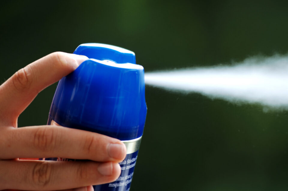 Spray insect; fighting against malaria