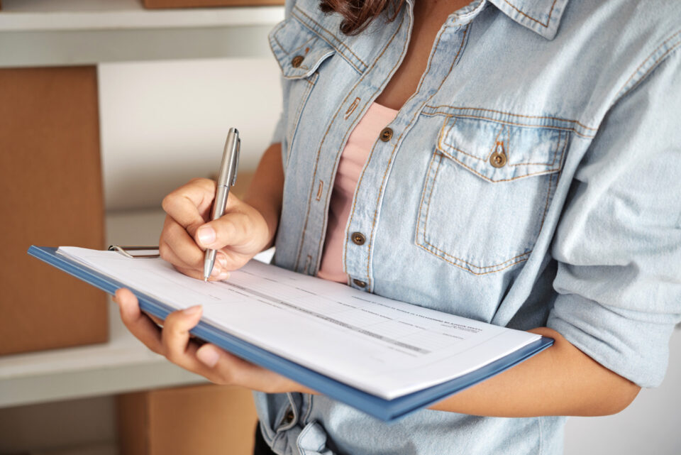The Ultimate Moving House Checklist: A Step-by-Step 4-Week Guide